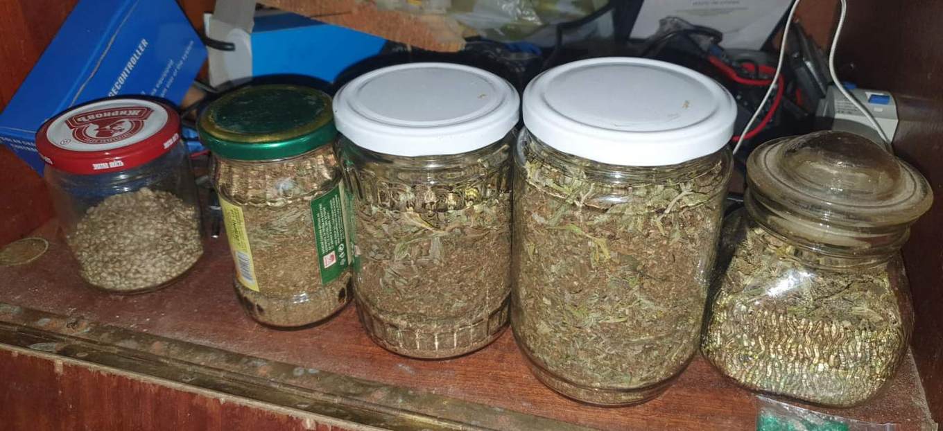 Трима в ареста за наркотици