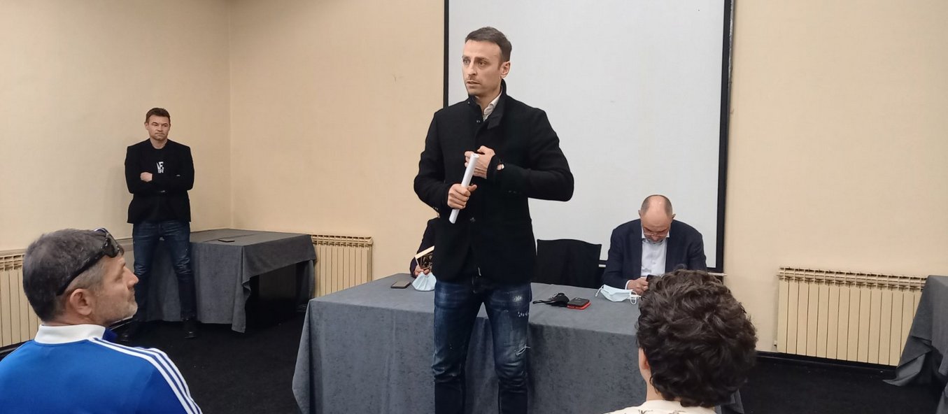 Димитър Бербатов на предизборна среща в Шумен