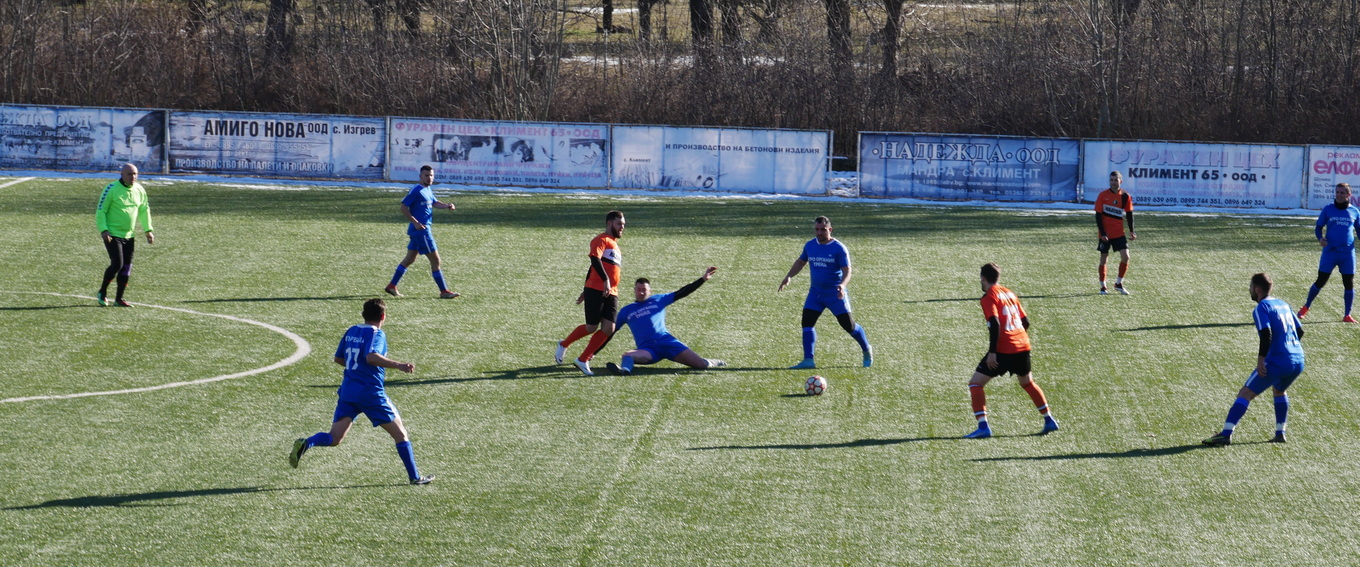 Пет „мълнии“ удариха „Върбица“ в Климент
