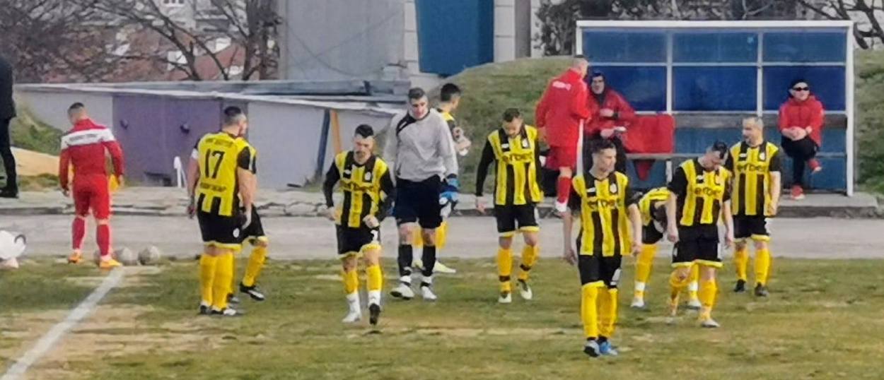 „Ботев“ (Нови пазар) капитулира във Варна