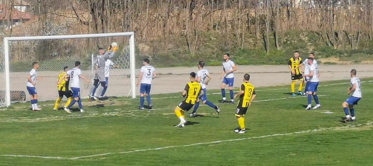 Зрелищен двубой между „Ботев“ (Нови пазар) и „Волов“ (Шумен) не излъчи победител