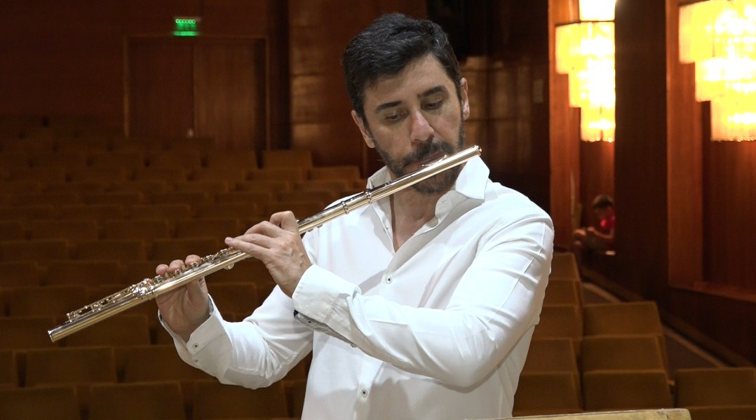 Виртуоз на флейтата гостува в Шумен