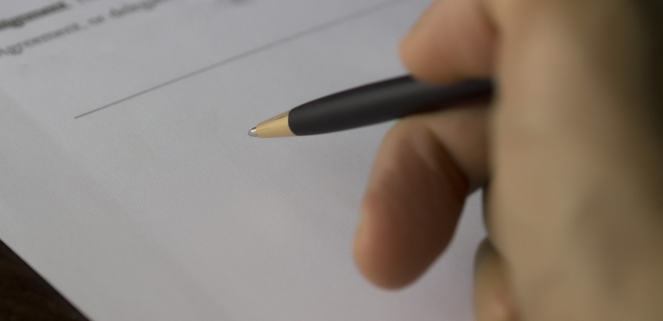 Търг за отдаване под наем на физкултурен салон