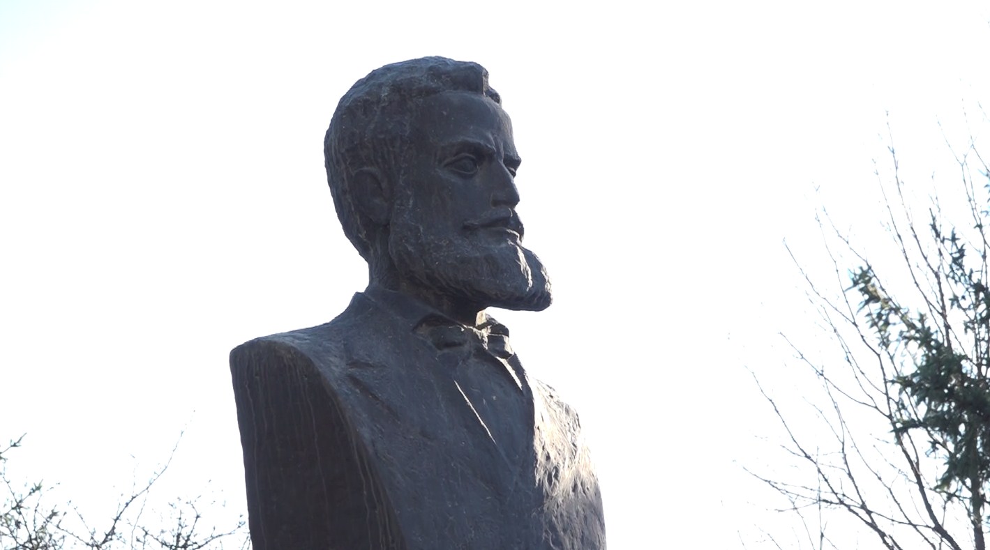 Поклон пред Ботев