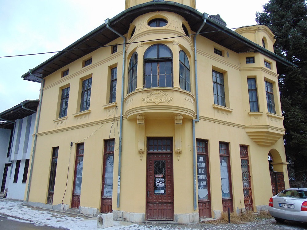 Започва ремонтът на новата галерия