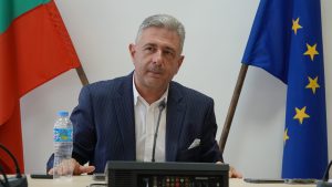 проф. Добромир Добрев