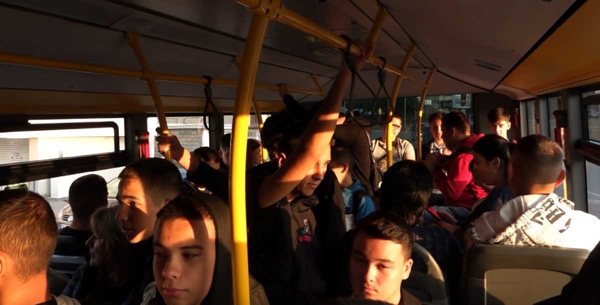 Претъпкани автобуси сутрин в Шумен