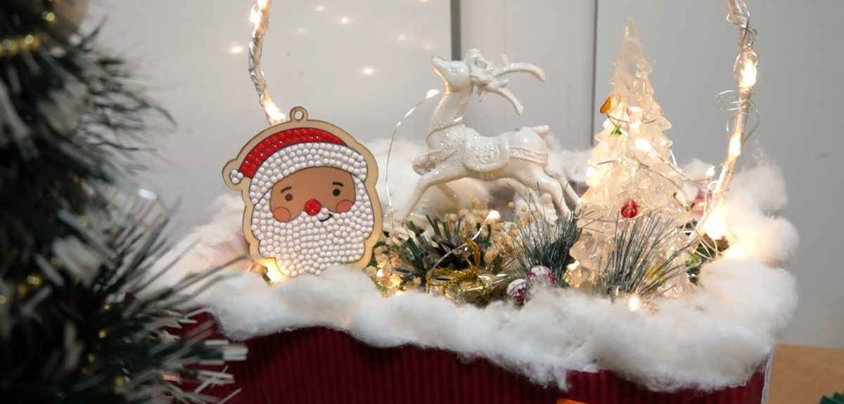 Коледна изложба-базар в университета