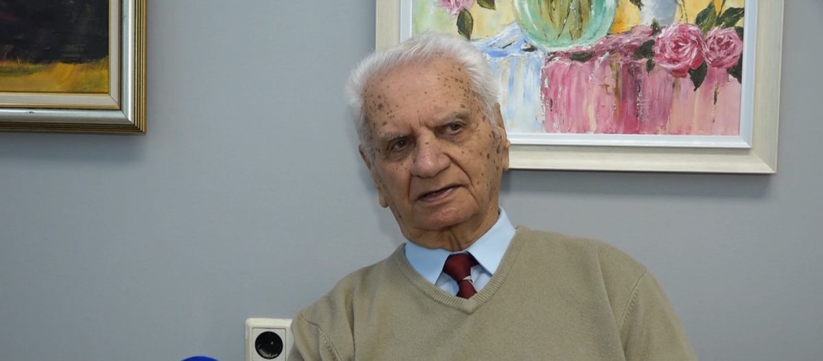 Александър Узунов стана на 90