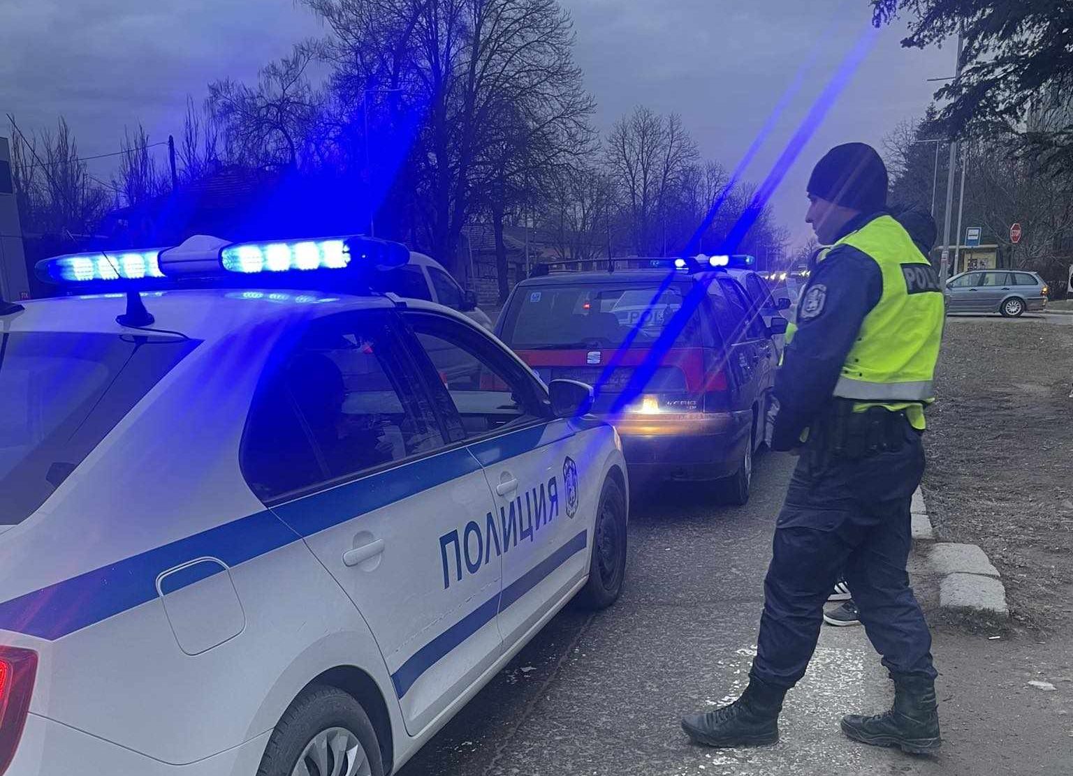 Хванаха 16-годишен след полицейска гонка