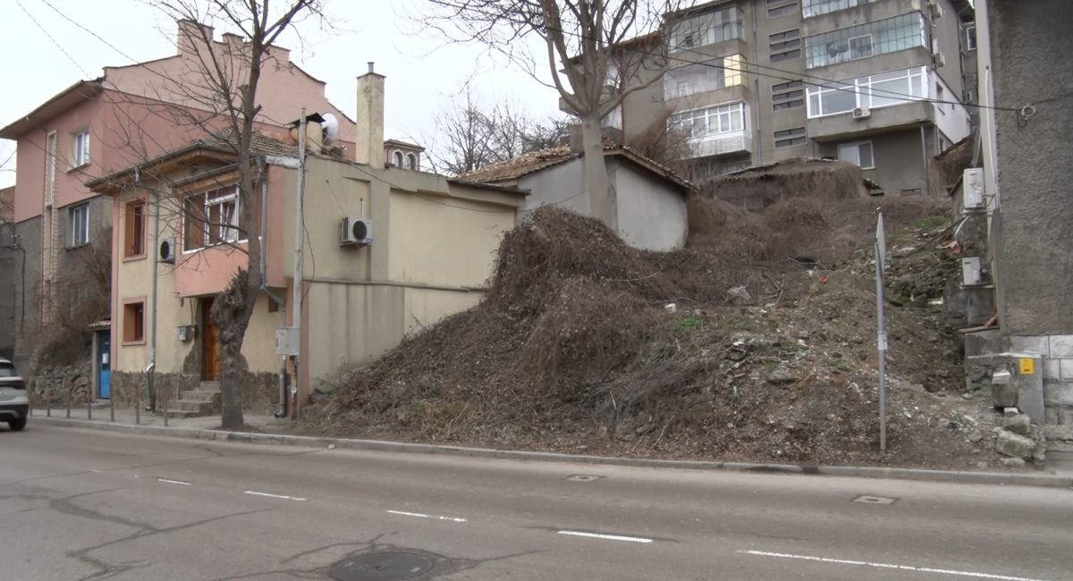 Общината ремонтира две подпорни стени в Шумен