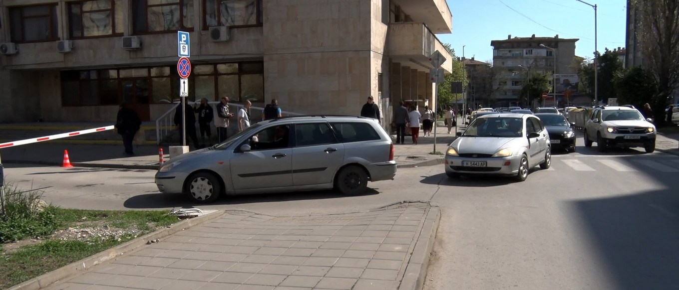 паркинг нова поликлиника ДКЦ 1