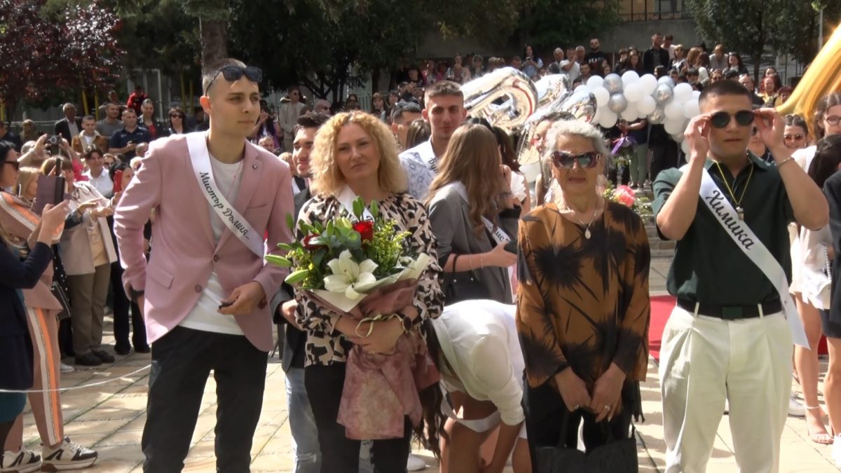 Изпращане на абитуриенти в СУ „Панайот Волов“