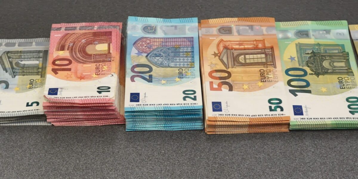 Изплащат пенсиите от 9 март