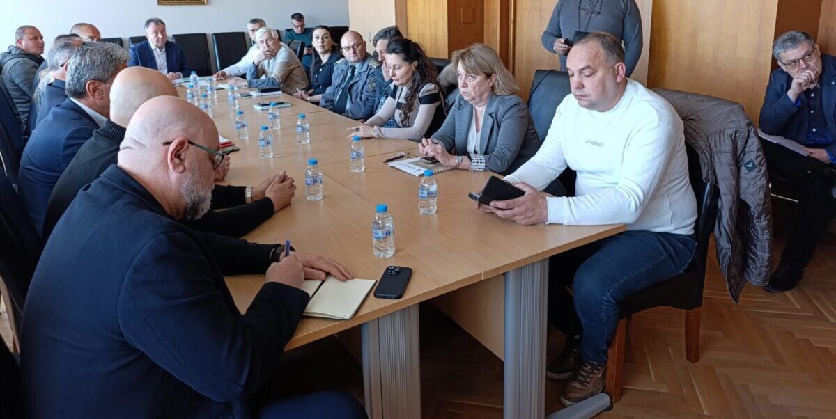 Няма опасност от преливане на язовири